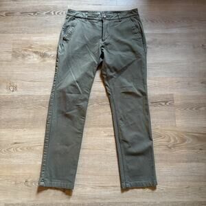 Mugsy Pants Men’s Size 32x30 Olives Chino Green Stretch Performance K6PNOL